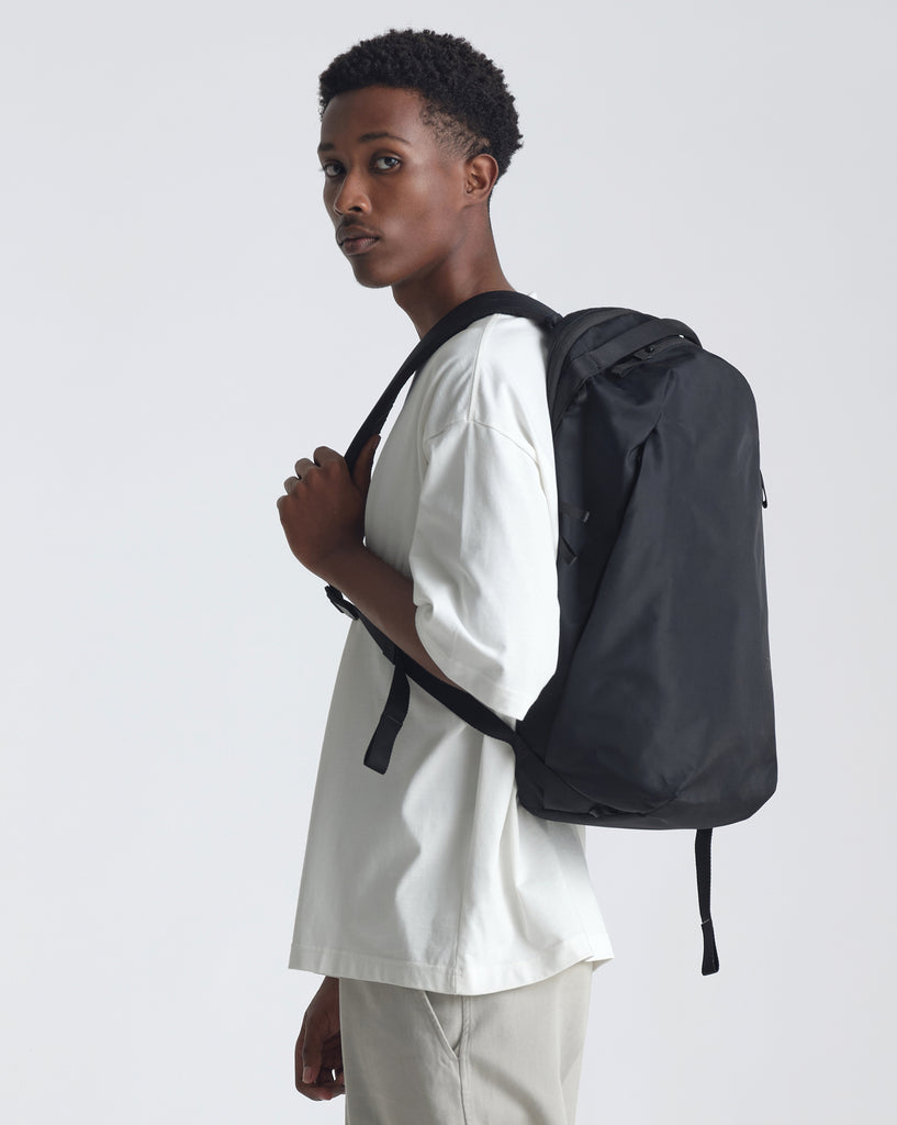 Urth Norite 24L Modular Backpack Urth Canada