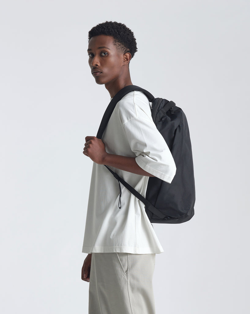 Urth Norite 24L Modular Backpack | Urth CA