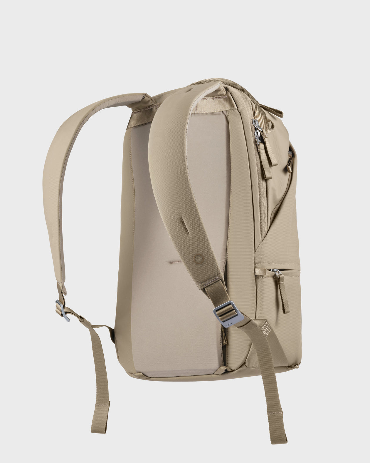 Urth Arkose 20L Modular Backpack | Urth Canada