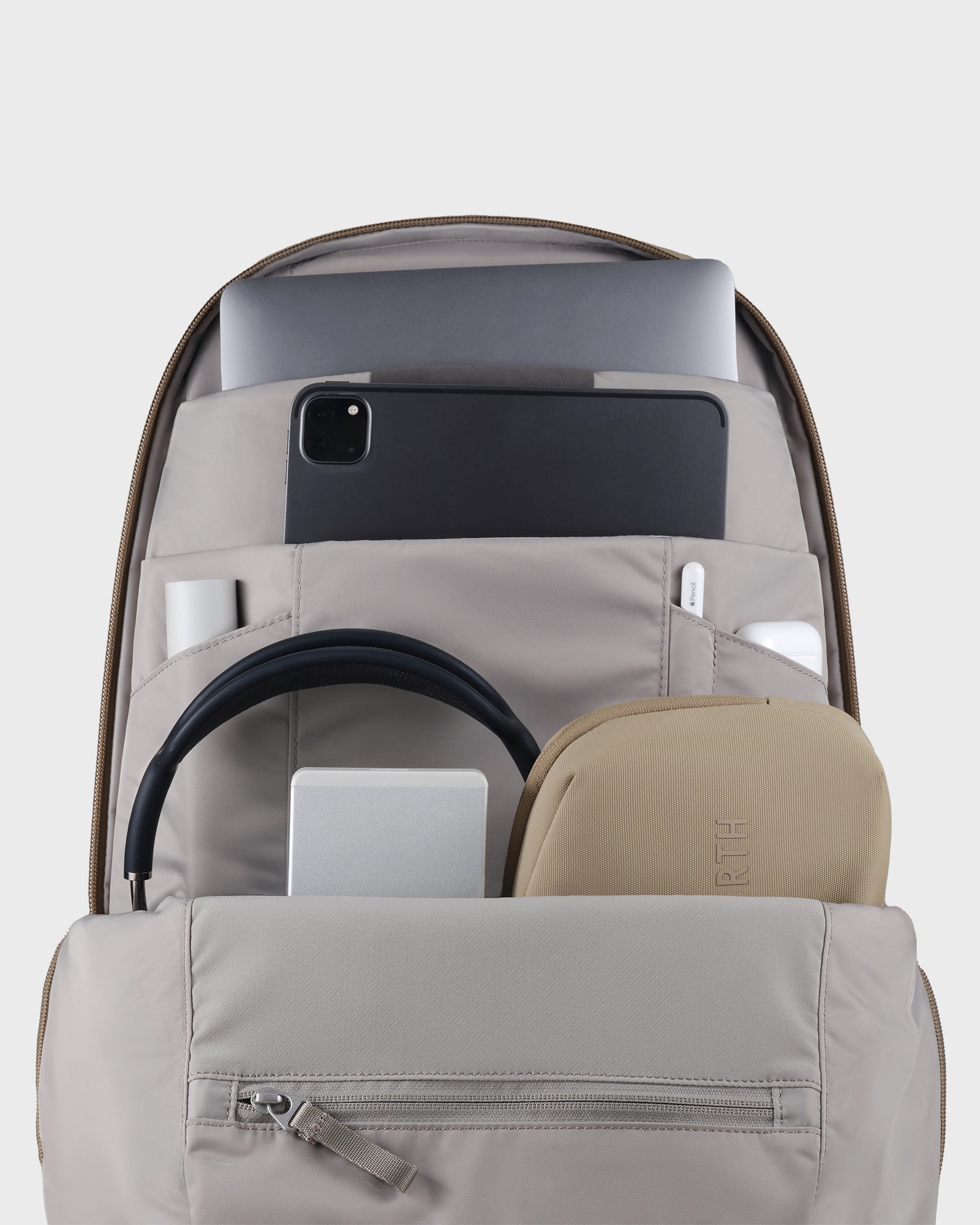 【美品】URTH ARKOSE リュック+カメラインサート アッシュグレー20L Urth Arkose 20L Modular Backpack | Urth Canada