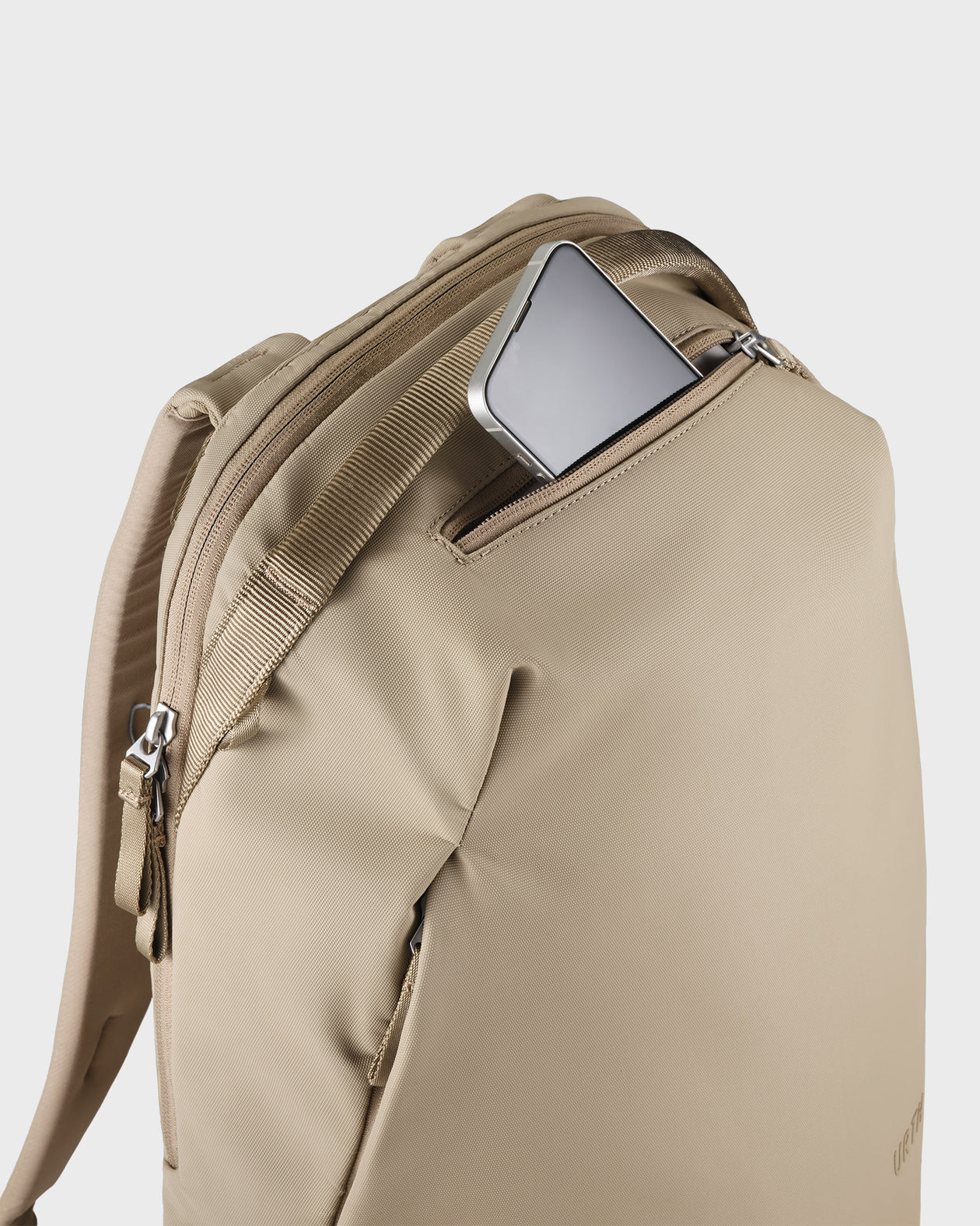 Urth Norite 24L Modular Backpack | Urth Canada