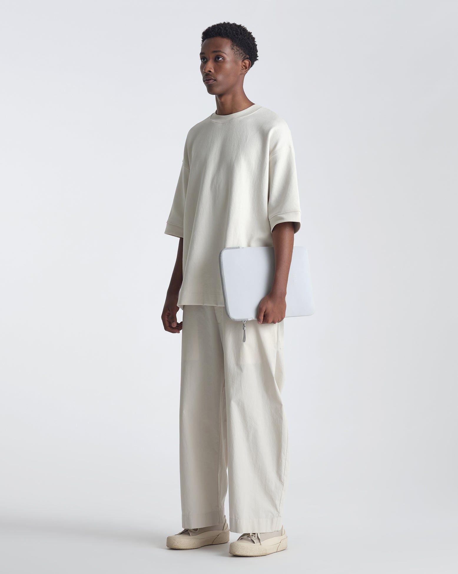 Urth ナオス 15/16” ラップトップ スリーブ (アッシュグレー) Amazon.co.jp: Urth ナオス 15/16” ラップトップ スリーブ